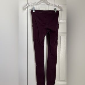 Lululemon maroon legging